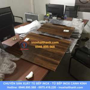 Cánh cửa kính tủ bếp