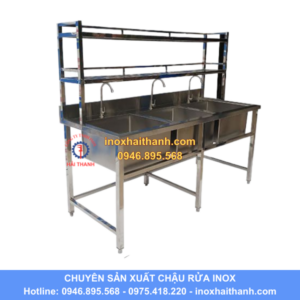 chậu rửa inox 3 hố có giá kệ trên